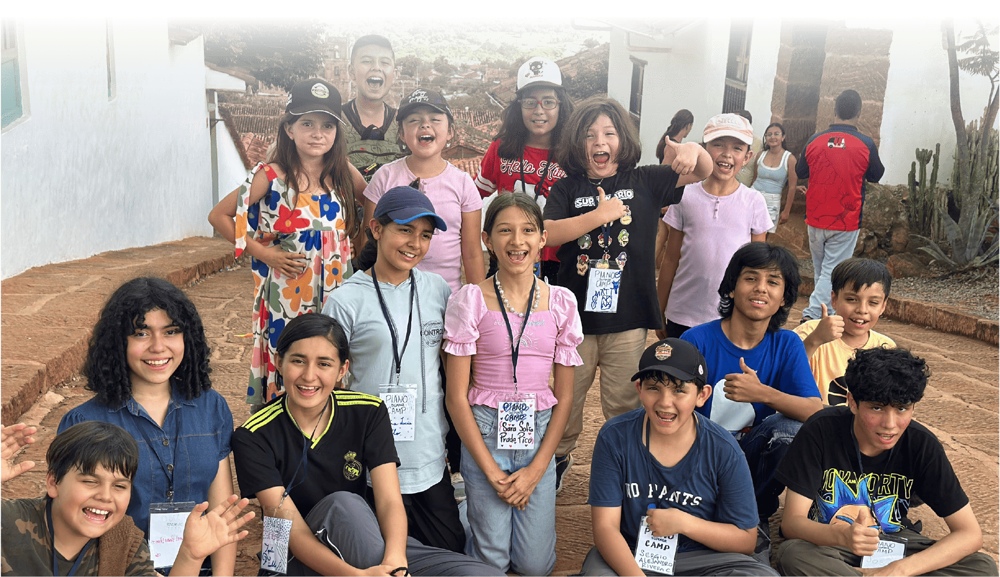 Niños participantes del Piano Summer Camp en salida cultural a Barichara.