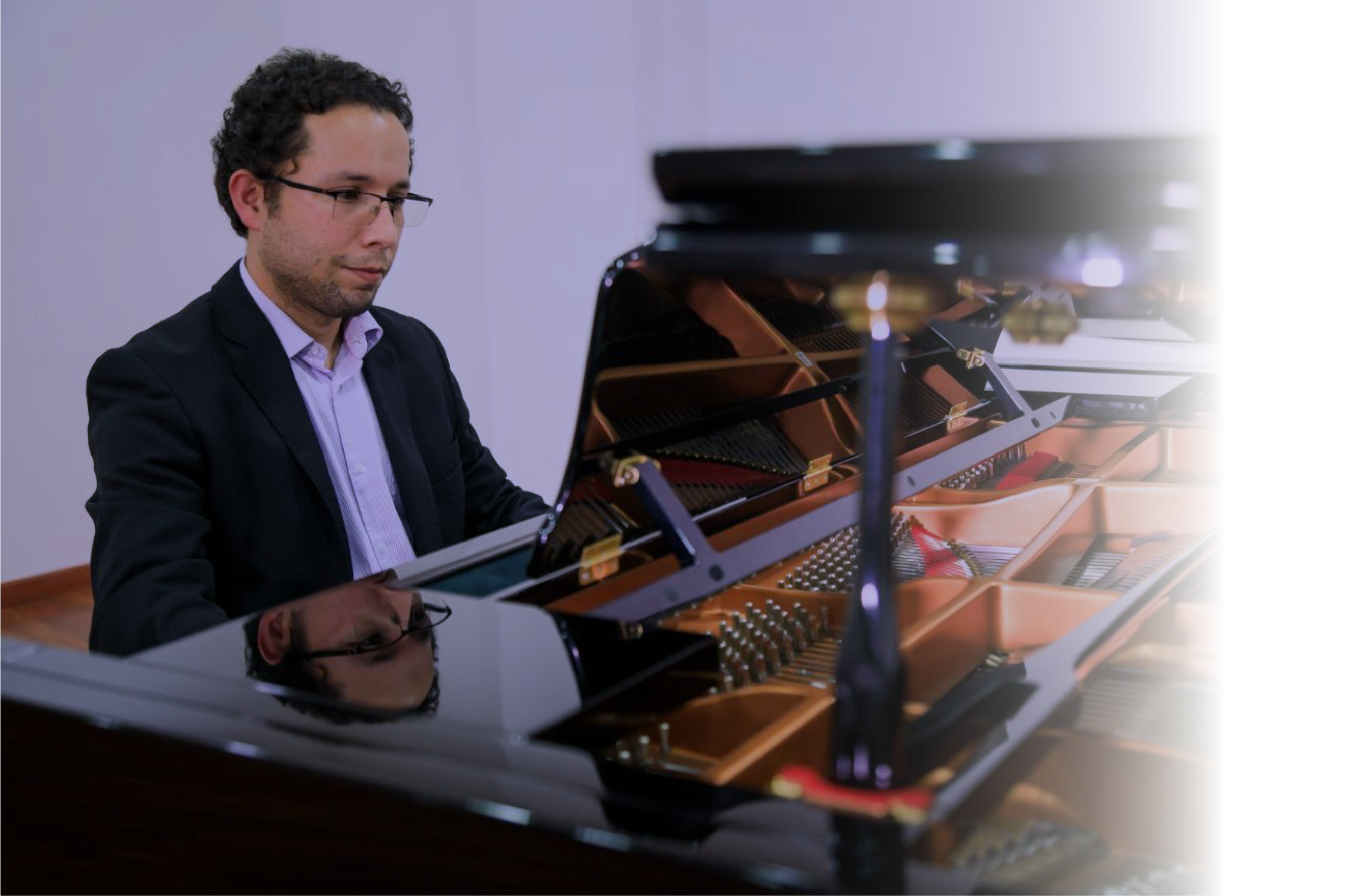 Maestro Miyer Garvin Goenaga invitado a clases magistrales en Piano Summer Camp.